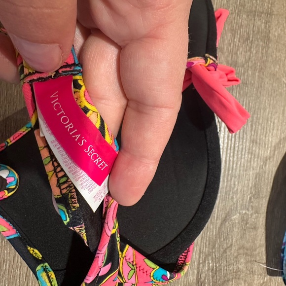 Two Victoria's Secret Bikini Tops - Picture 4 of 5